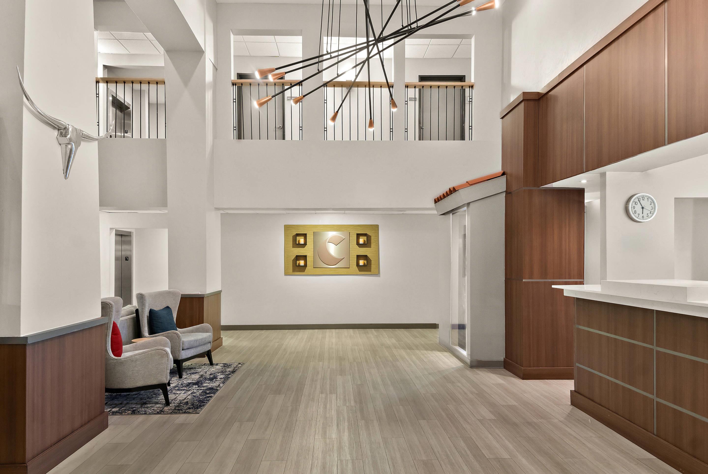 Front desk | Comfort Suites North Fossil Creek
