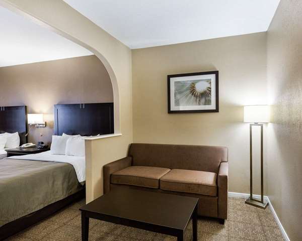Suite - Quality Suites Northwest Freeway Houston