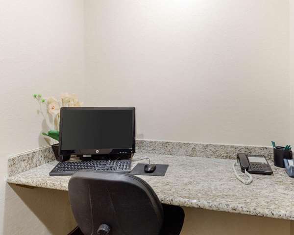 Conference Area - Quality Suites Northwest Freeway Houston