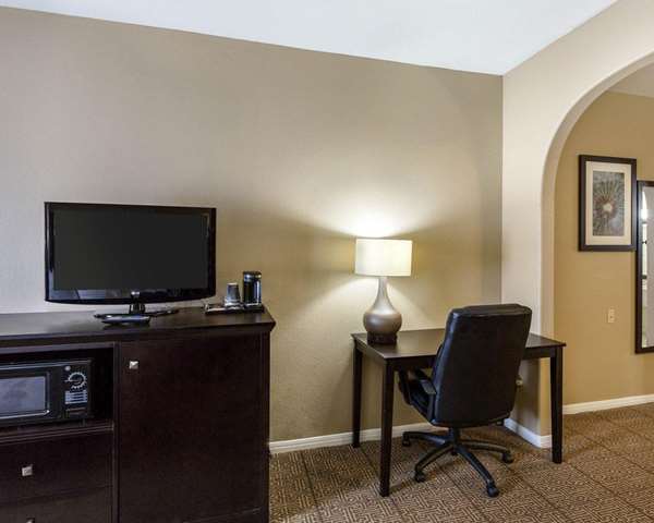 Suite - Quality Suites Northwest Freeway Houston