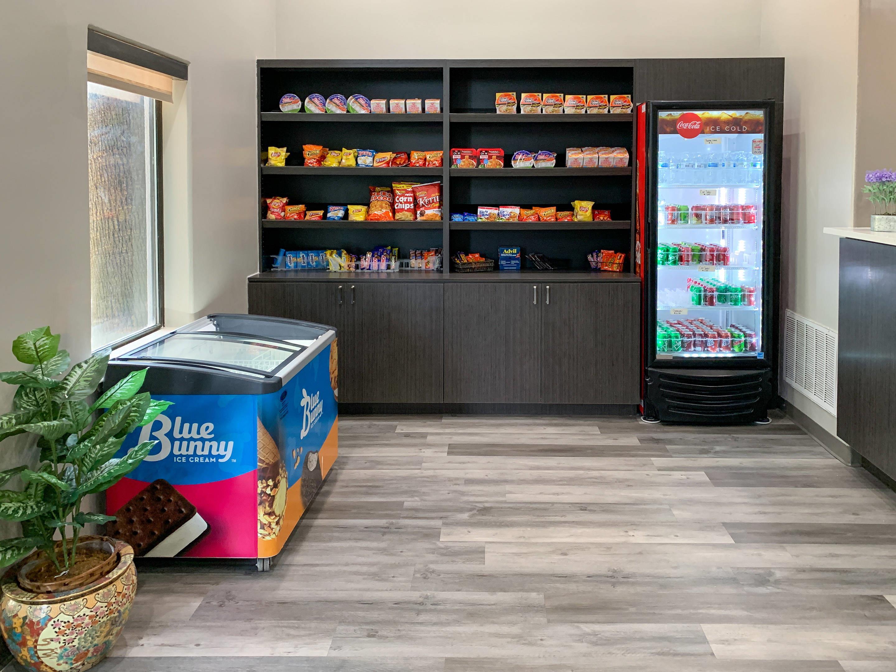 Hotel vending area | Quality Suites Houston NW Cy-Fair
