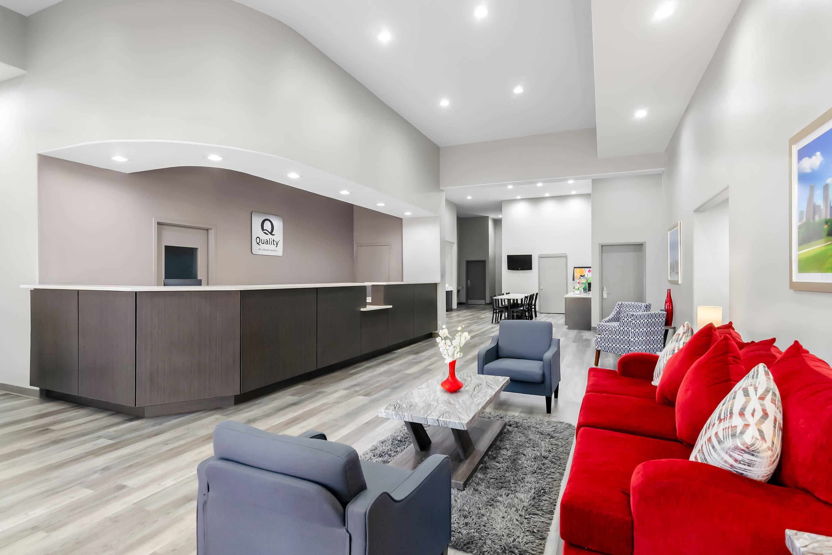 Hotel lobby | Quality Suites Houston NW Cy-Fair