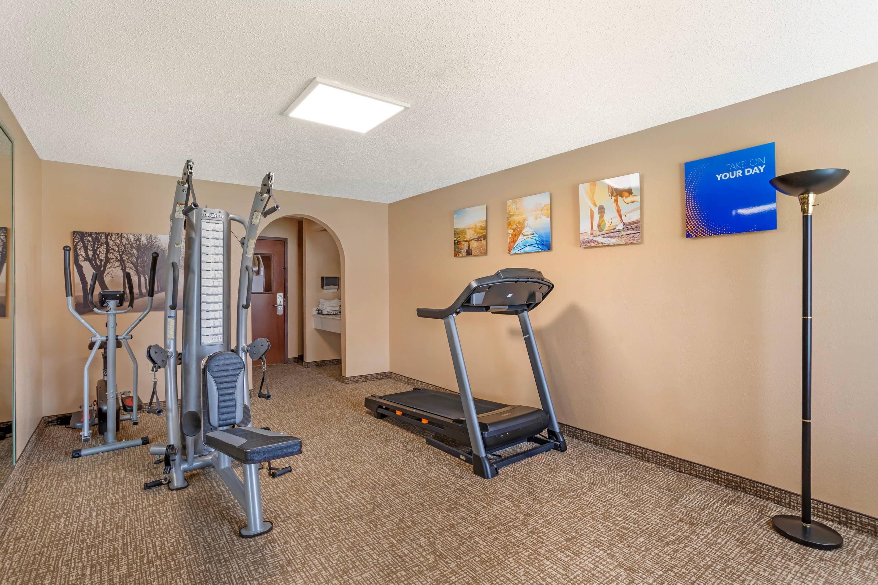 Fitness center | Comfort Inn North Conroe