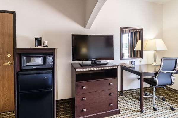  - Quality Suites Burleson