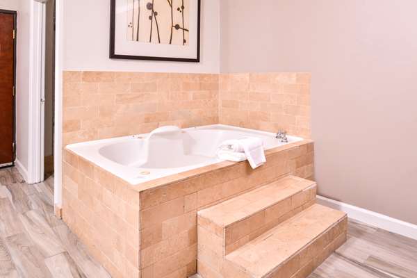  - Quality Inn & Suites Beaumont - I-10, Exit 851