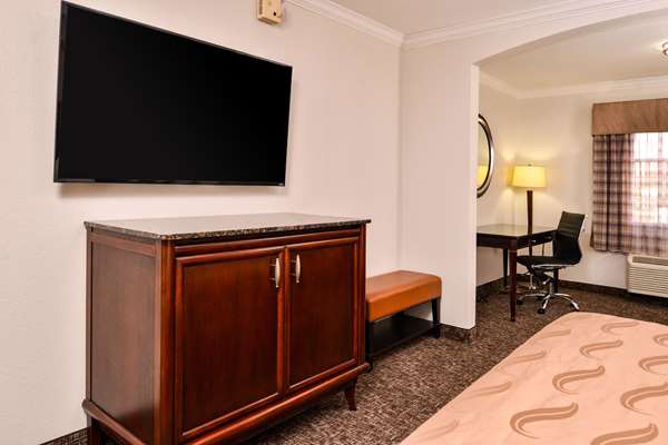 Suite - Quality Inn & Suites Beaumont - I-10, Exit 851