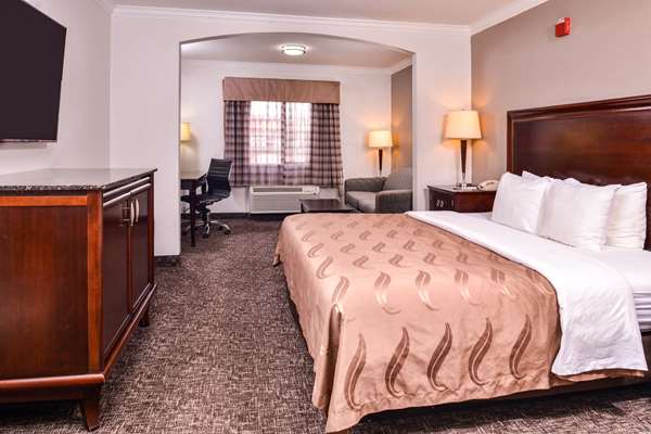 Suite - Quality Inn & Suites Beaumont - I-10, Exit 851