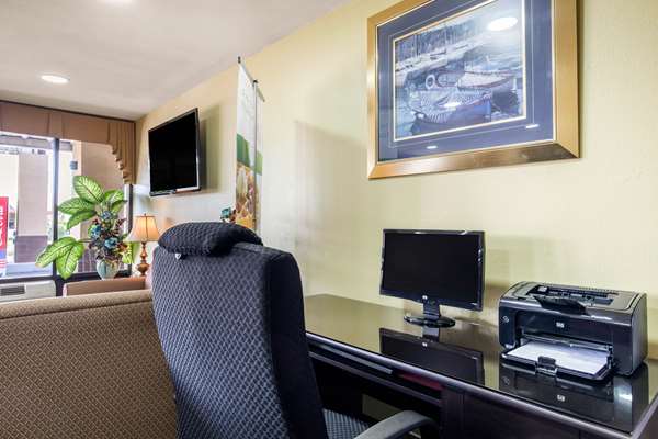 Conference Area - Quality Inn Paris