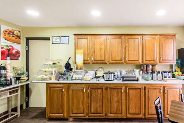 Amenities - Quality Inn Paris