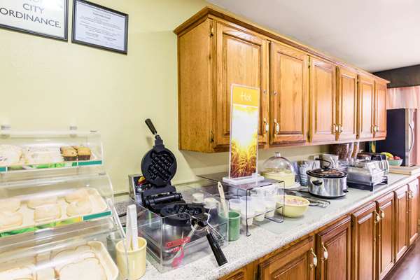 Amenities - Quality Inn Paris