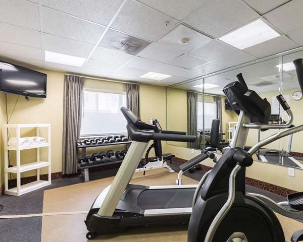 Fitness/ Exercise Room - Econo Lodge Inn & Suites East Houston - I-10, Exit 778 & 778A