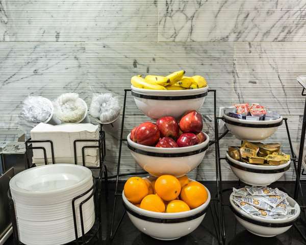 Amenities - Econo Lodge Inn & Suites East Houston - I-10, Exit 778 & 778A