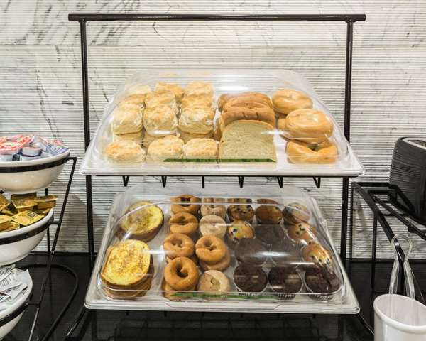 Amenities - Econo Lodge Inn & Suites East Houston - I-10, Exit 778 & 778A