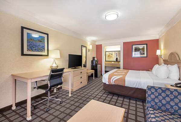 Suite - Quality Inn Marble Falls