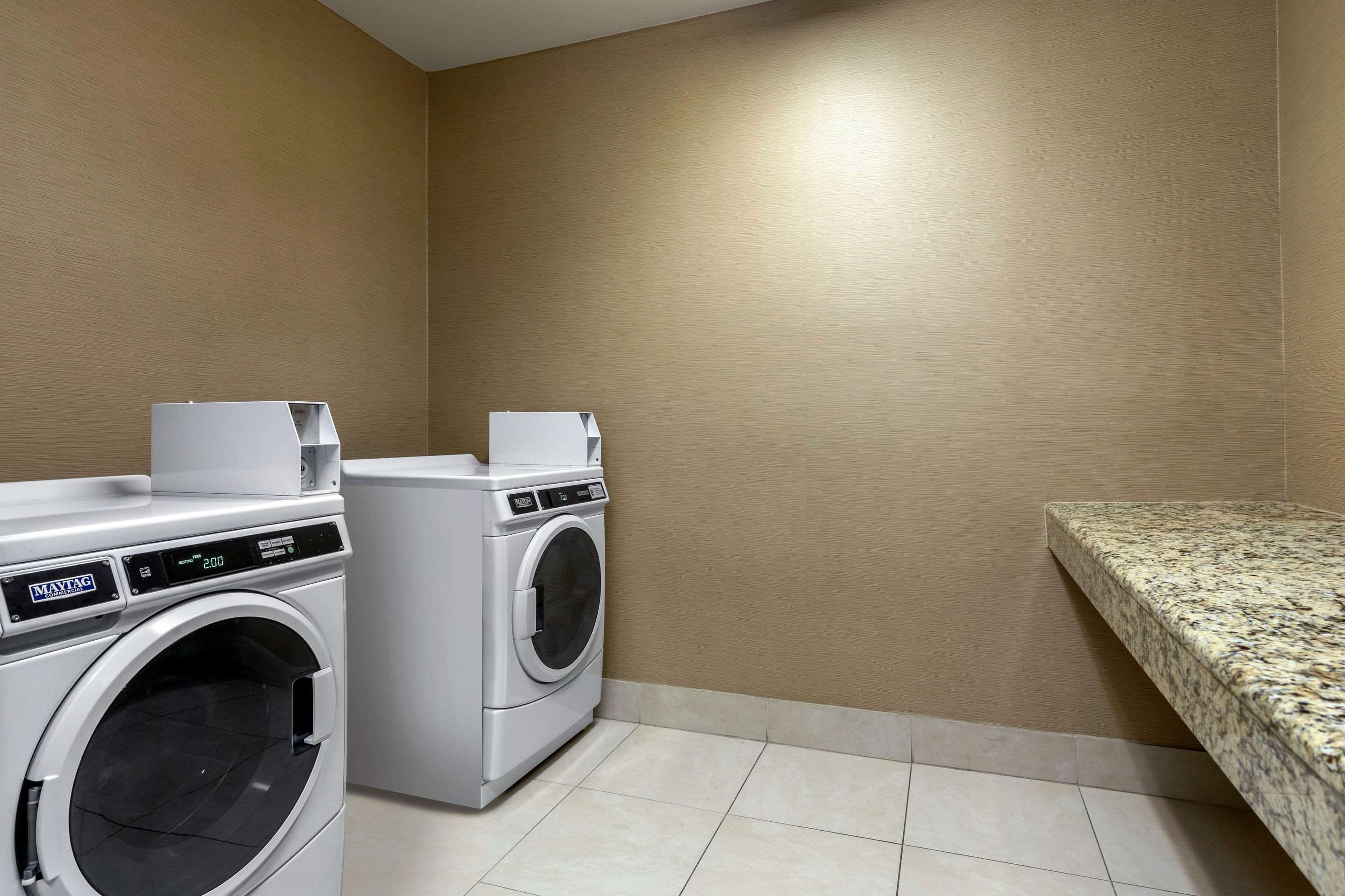 Guest laundry facilities | Comfort Suites The Colony - Plano West