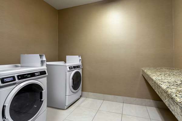 Amenities - Comfort Suites Stone Brair Mall The Colony