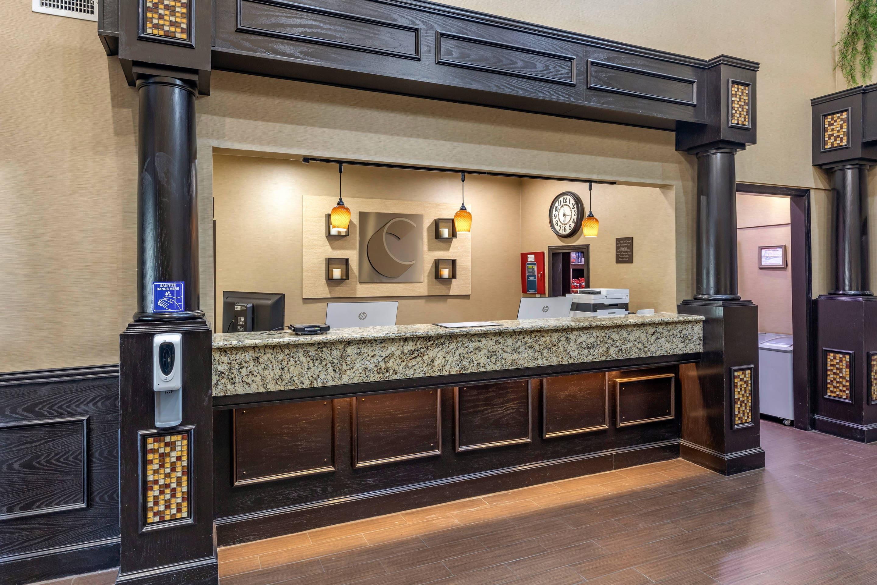 Front desk | Comfort Suites The Colony - Plano West