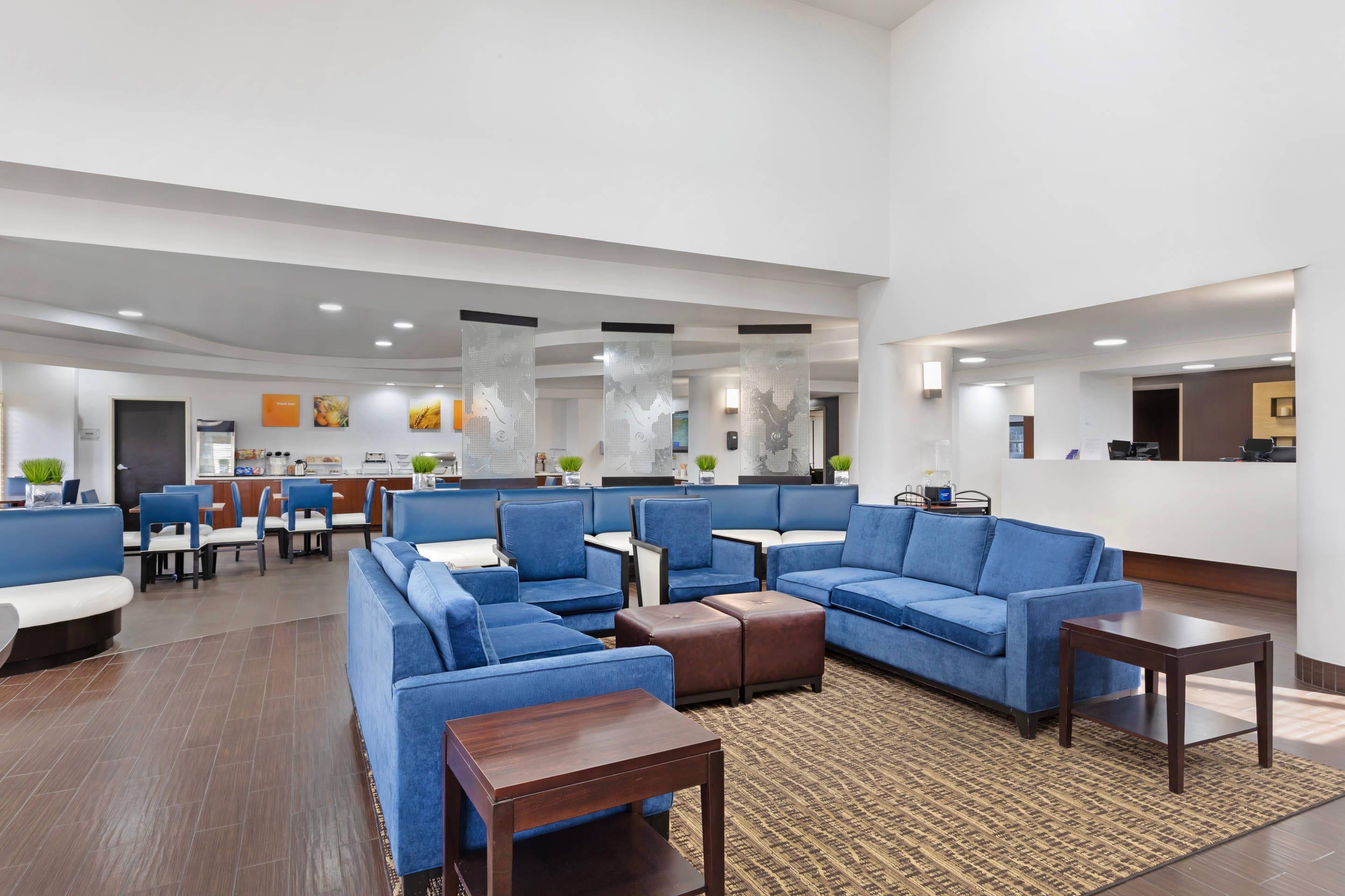 Lobby with sitting area