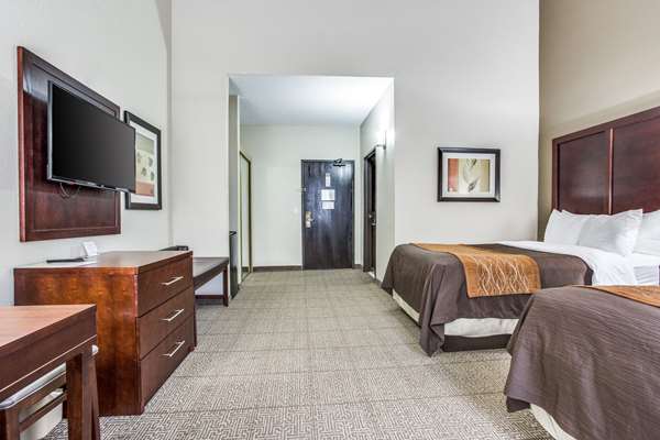  - Comfort Inn & Suites Market Center Dallas - I-35, Exit 433B