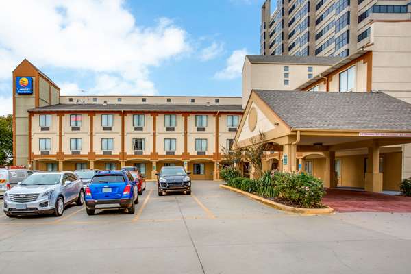 Exterior view - Comfort Inn & Suites Market Center Dallas - I-35, Exit 433B