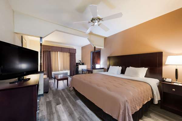  - Quality Inn & Suites Terrell - I-20, Exit 501