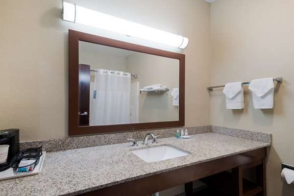  - Quality Inn & Suites Terrell - I-20, Exit 501