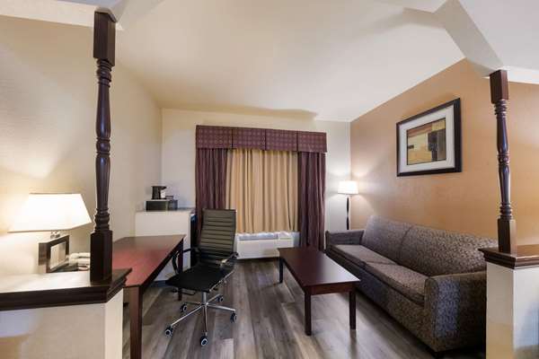  - Quality Inn & Suites Terrell - I-20, Exit 501