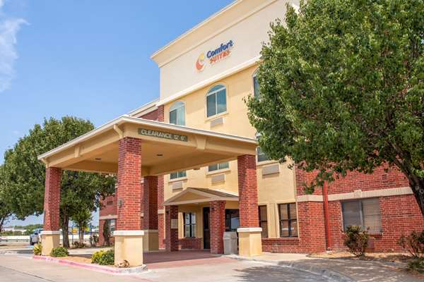 Exterior view - Comfort Suites McKinney