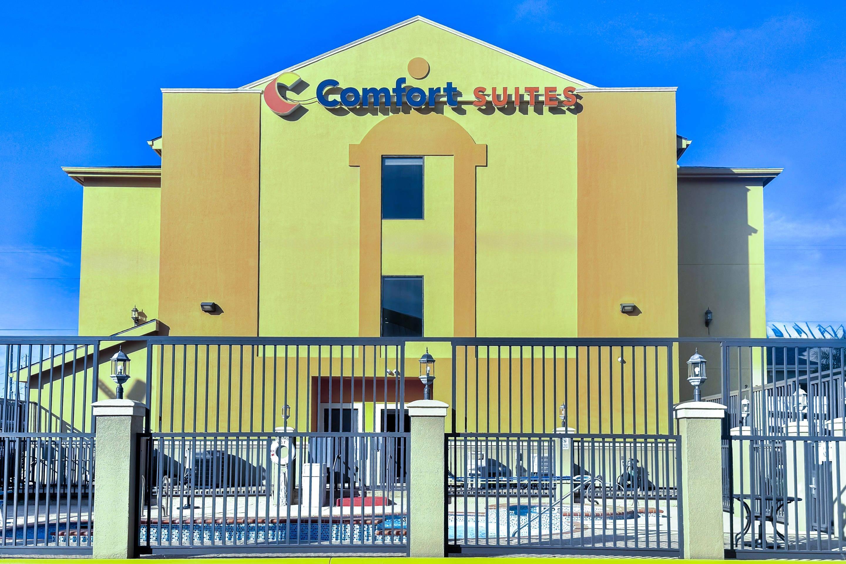 Hotel exterior | Comfort Suites Westchase Houston Energy Corridor