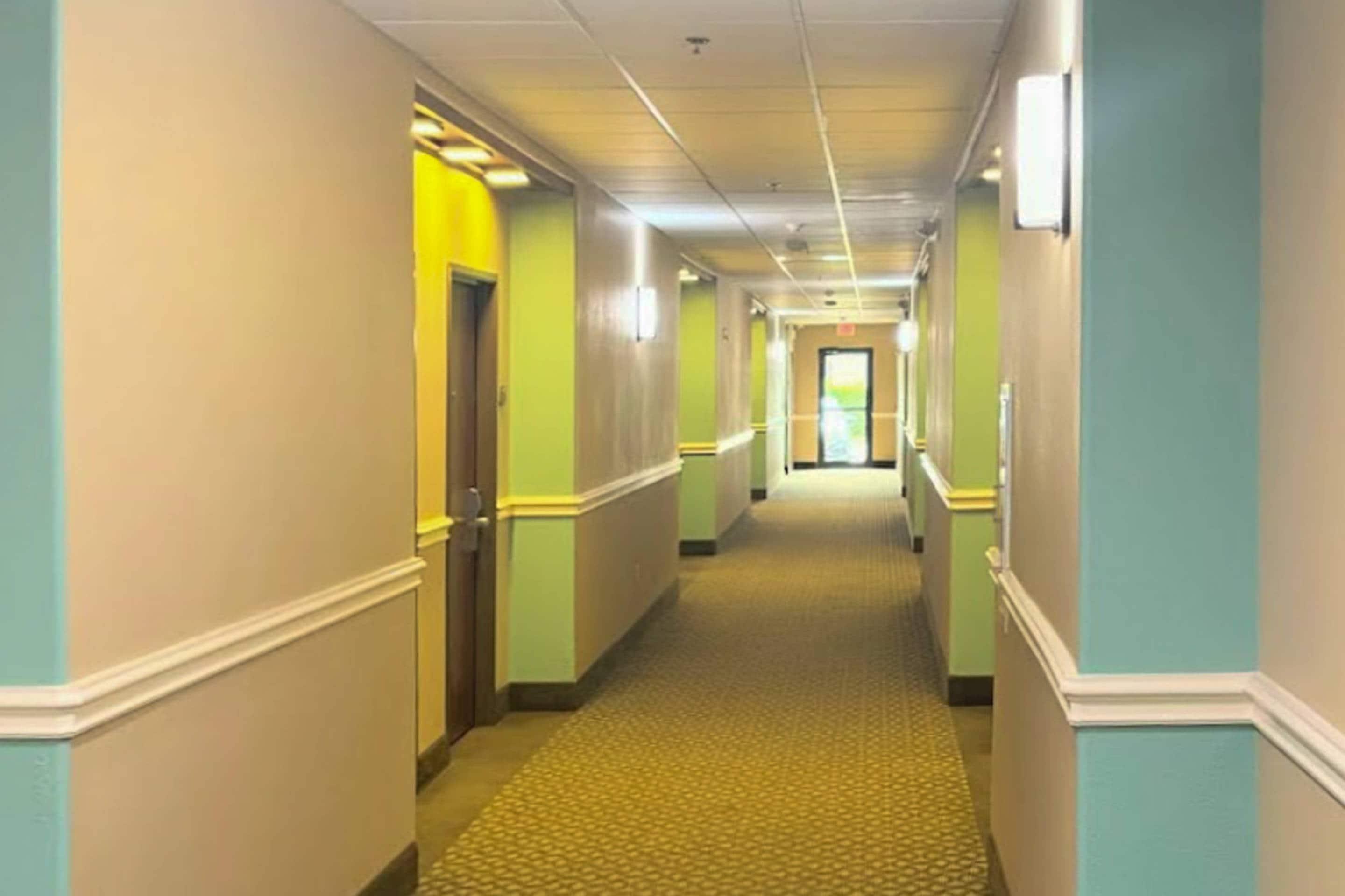 Interior corridors | Comfort Suites Westchase Houston Energy Corridor