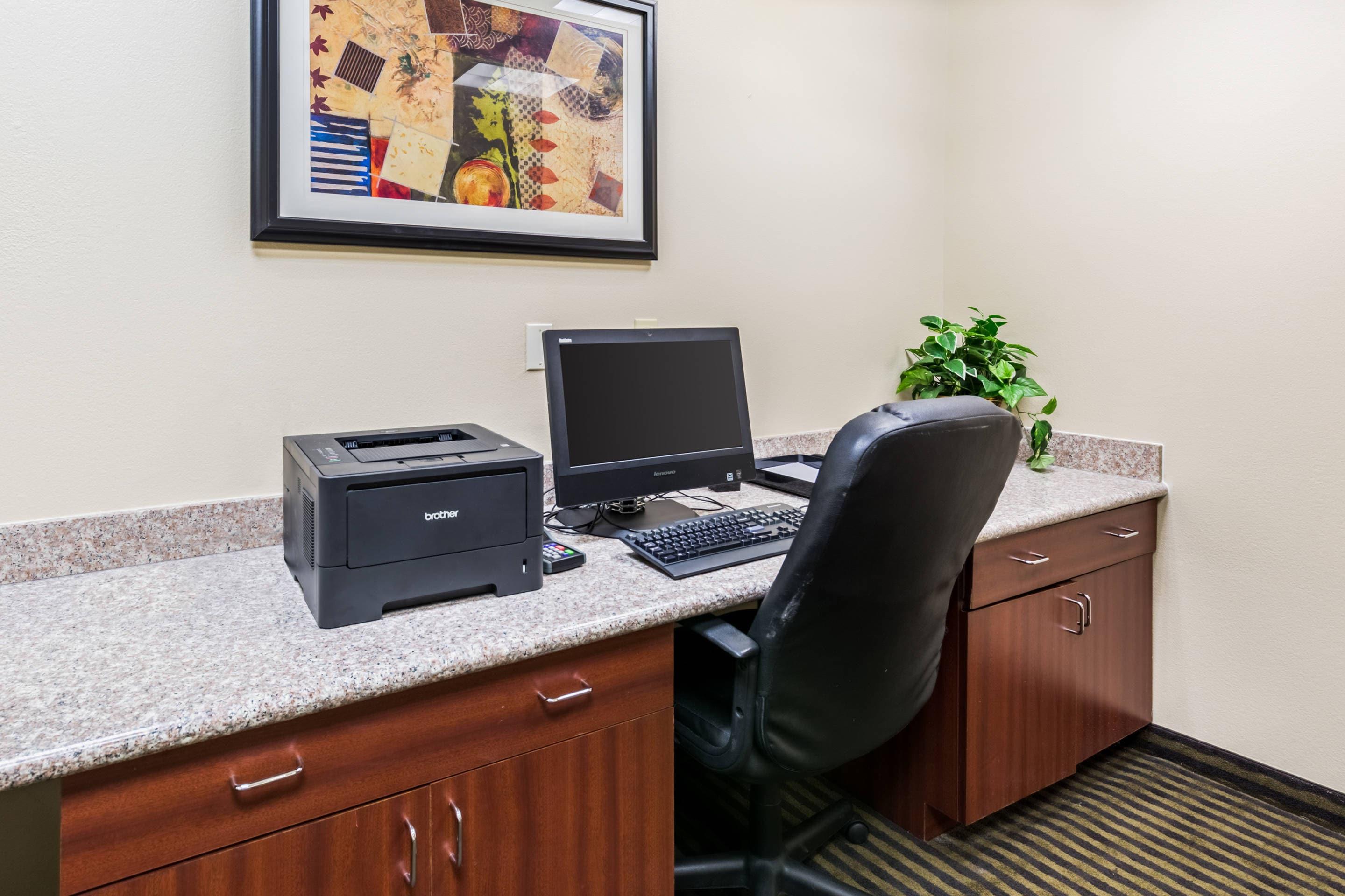 Business center | Comfort Suites Westchase Houston Energy Corridor