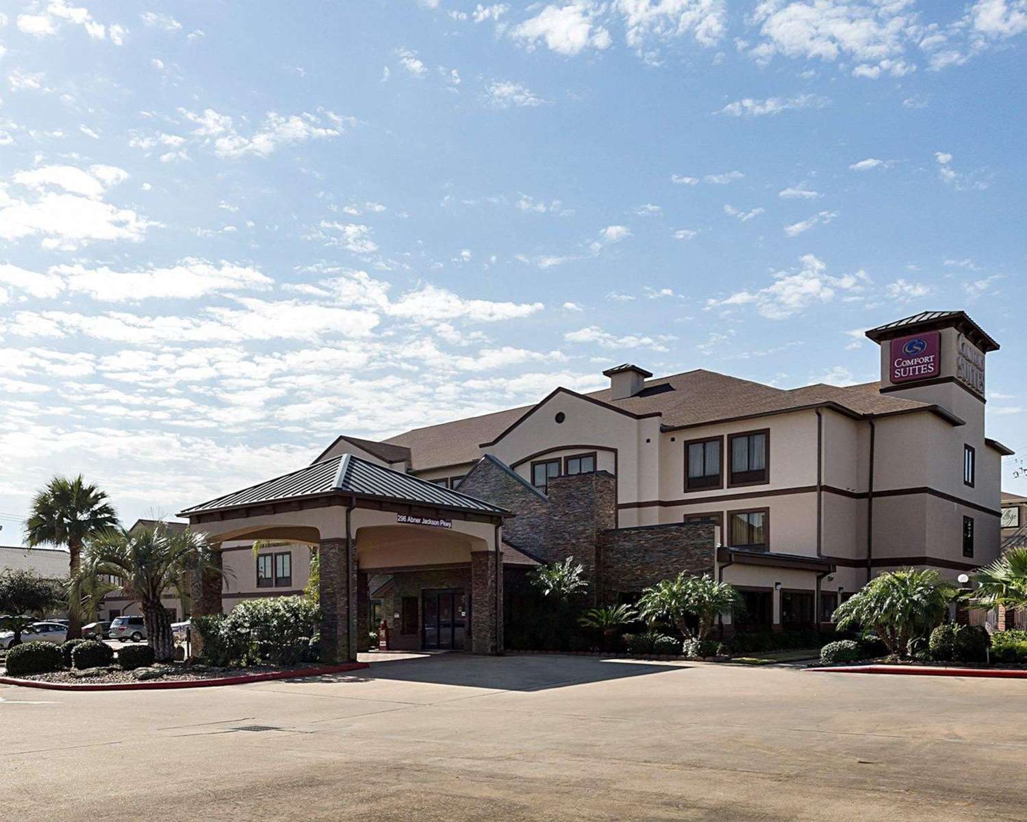 Comfort Suites Lake Jackson, TX See Discounts