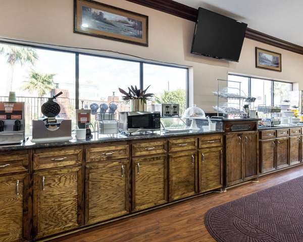 Amenities - Comfort Suites Lake Jackson