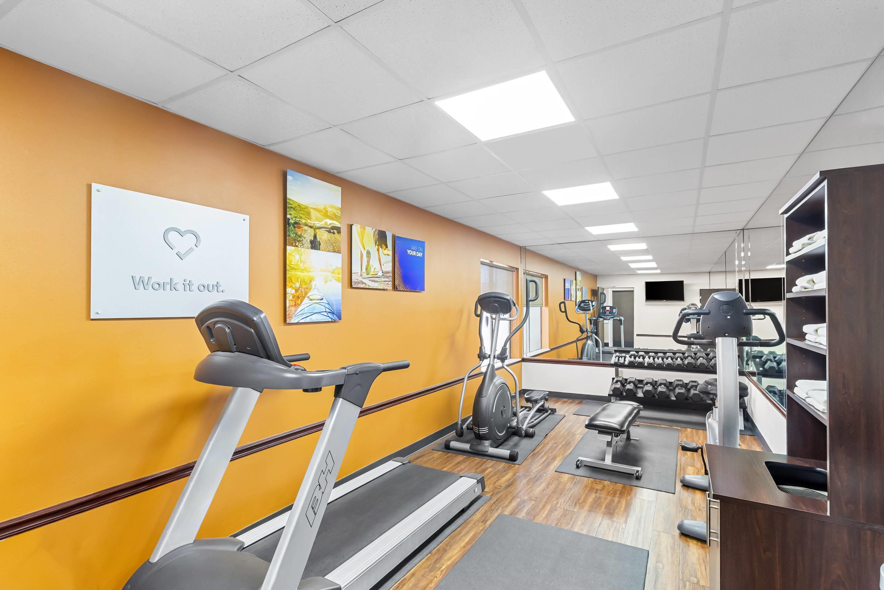 Fitness center | Comfort Suites Lake Jackson Clute