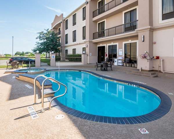 Pool - Comfort Suites Clay Road Houston