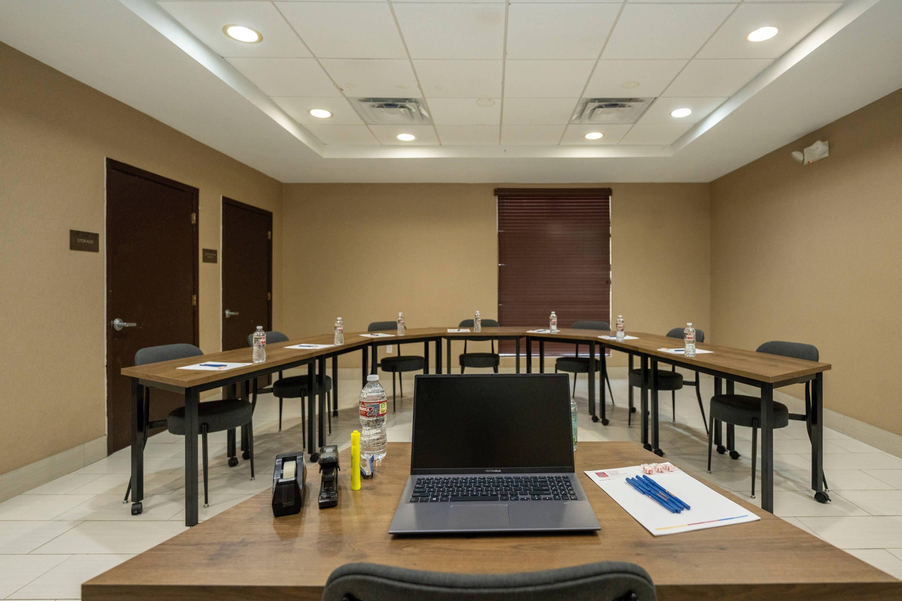 Meeting room | Comfort Suites Houston West at Clay Road