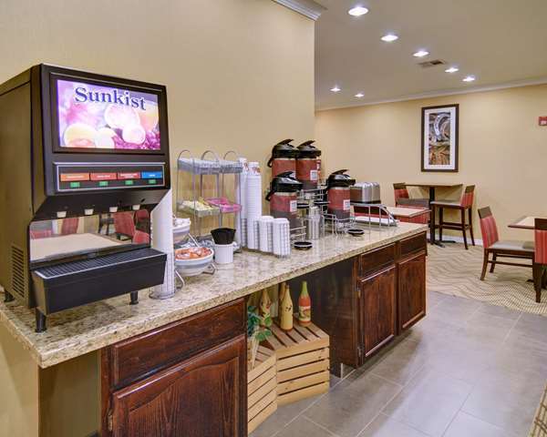 Amenities - Comfort Suites Roanoke