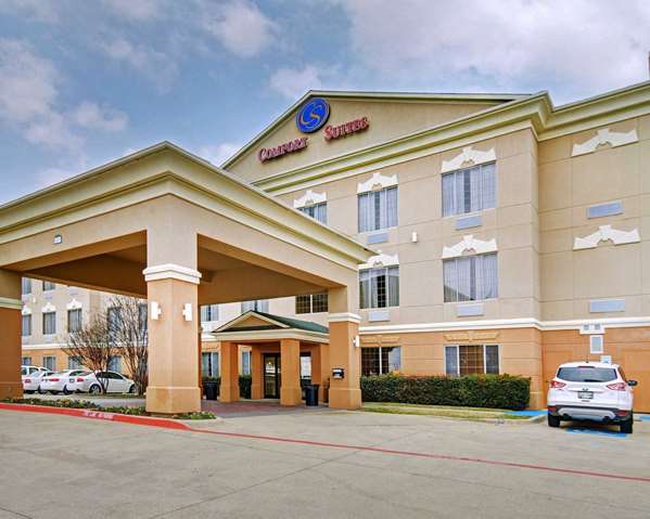 Exterior view - Comfort Suites Roanoke