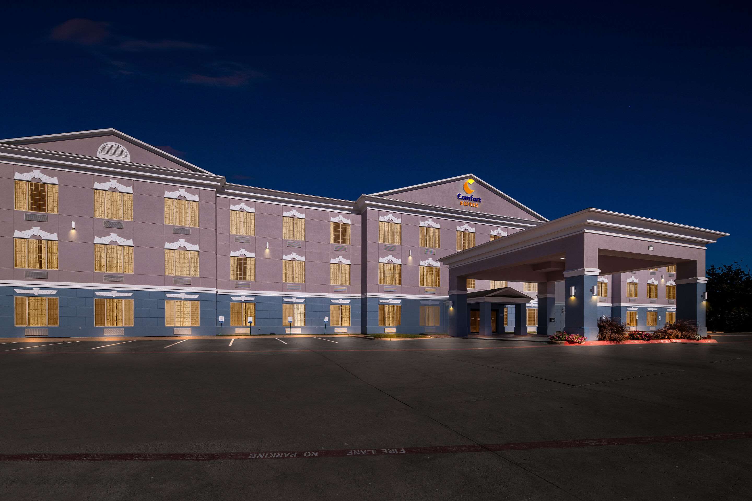 Twilight | Comfort Suites Roanoke - Fort Worth North