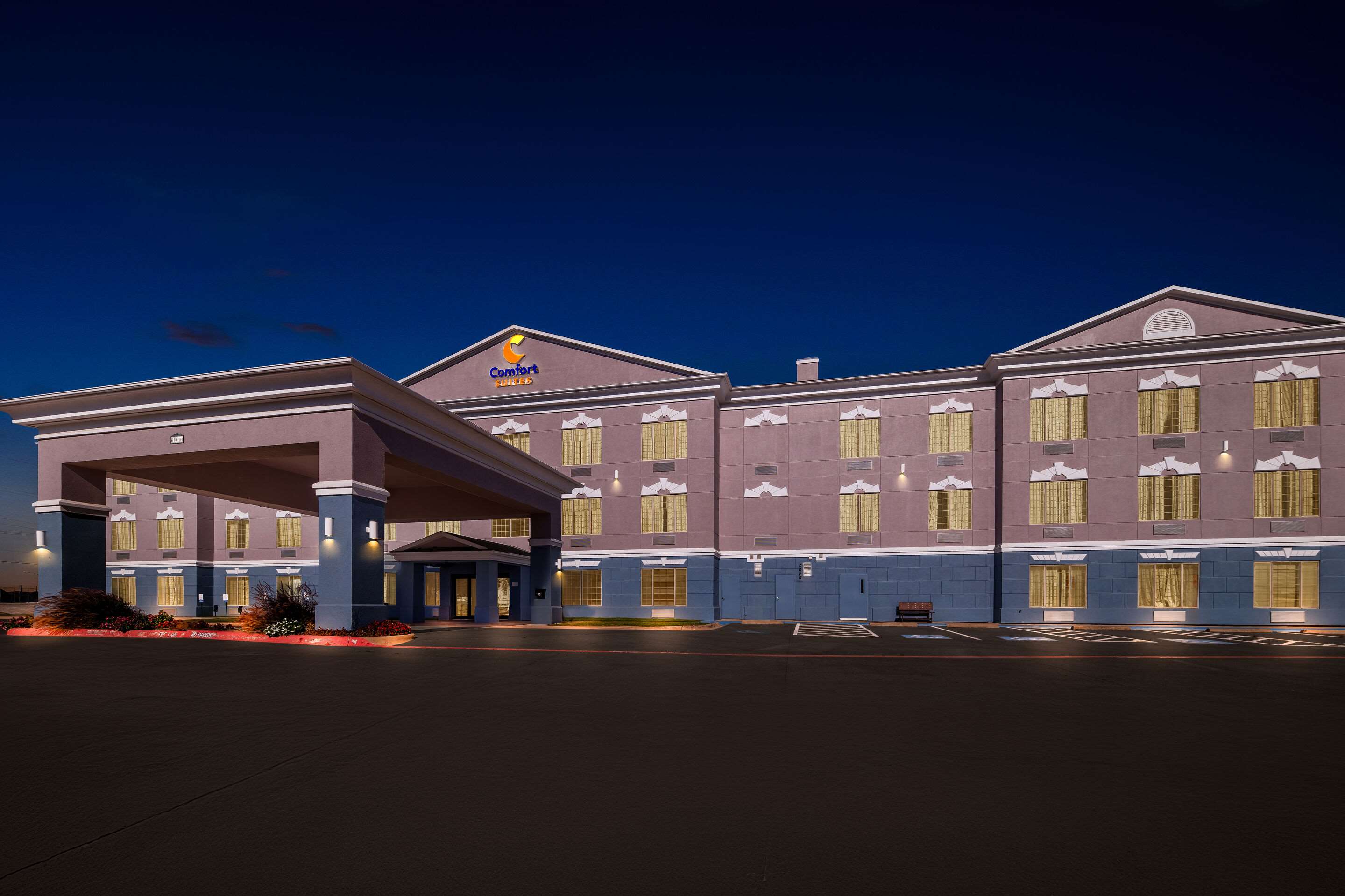 Twilight | Comfort Suites Roanoke - Fort Worth North