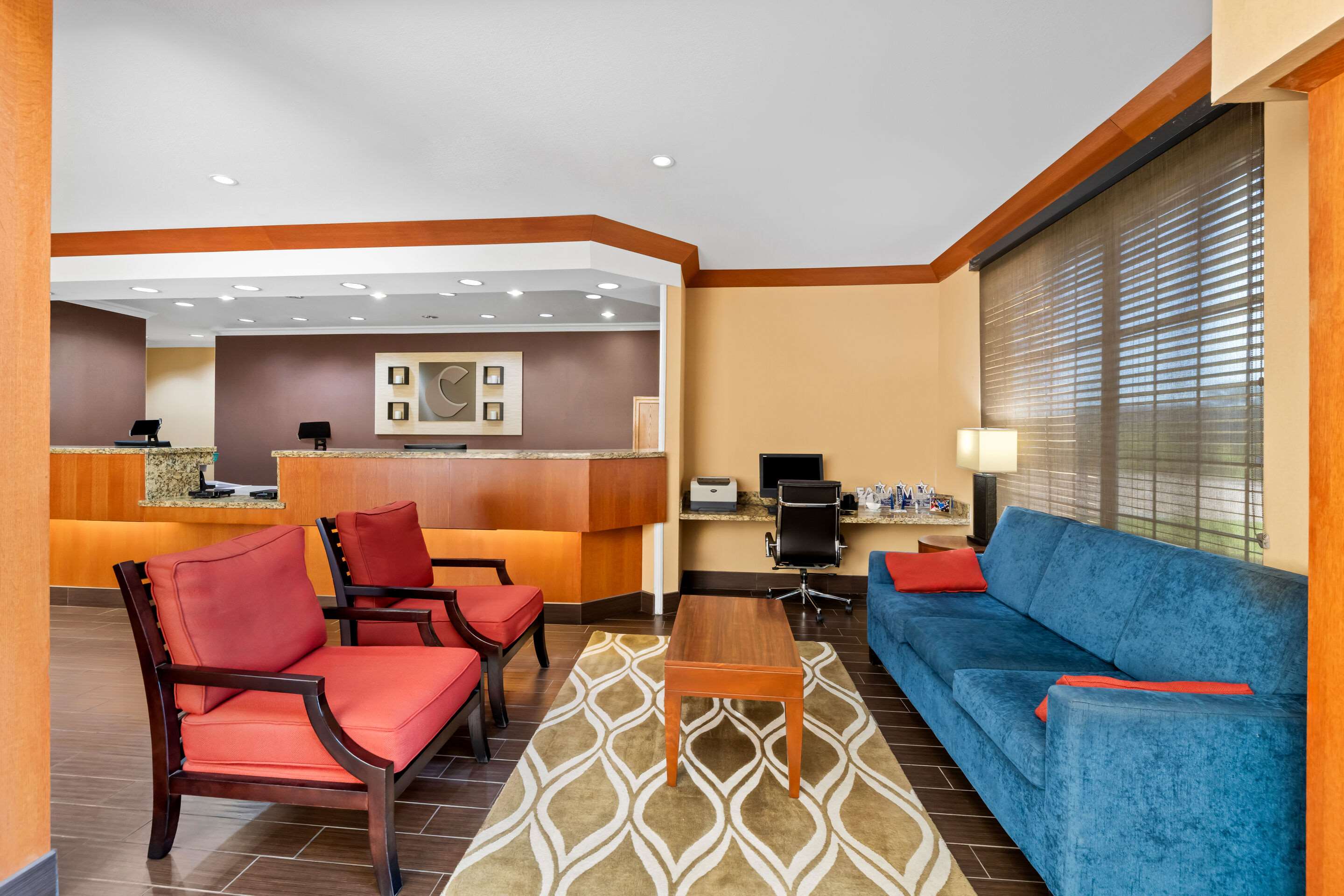 Hotel lobby | Comfort Suites Roanoke - Fort Worth North