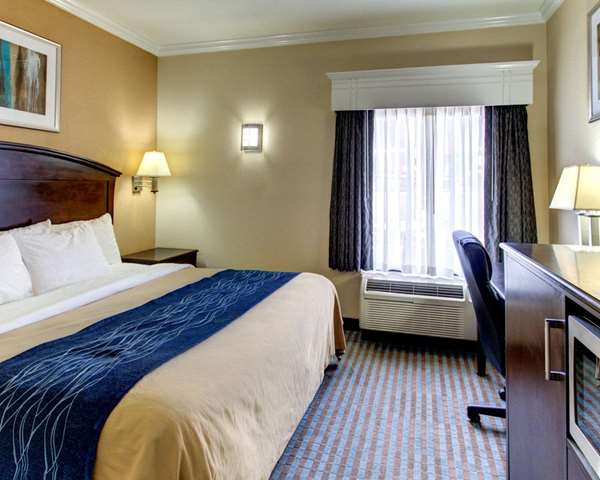  - Comfort Inn Corsicana - I-45, Exit 231