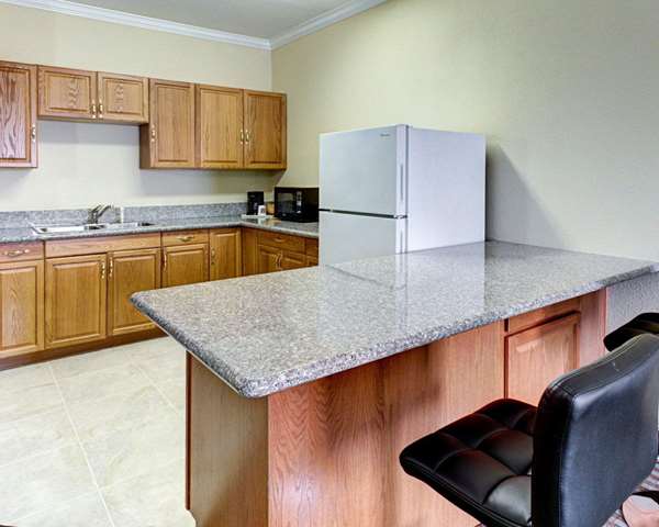 Suite - Comfort Inn Corsicana - I-45, Exit 231