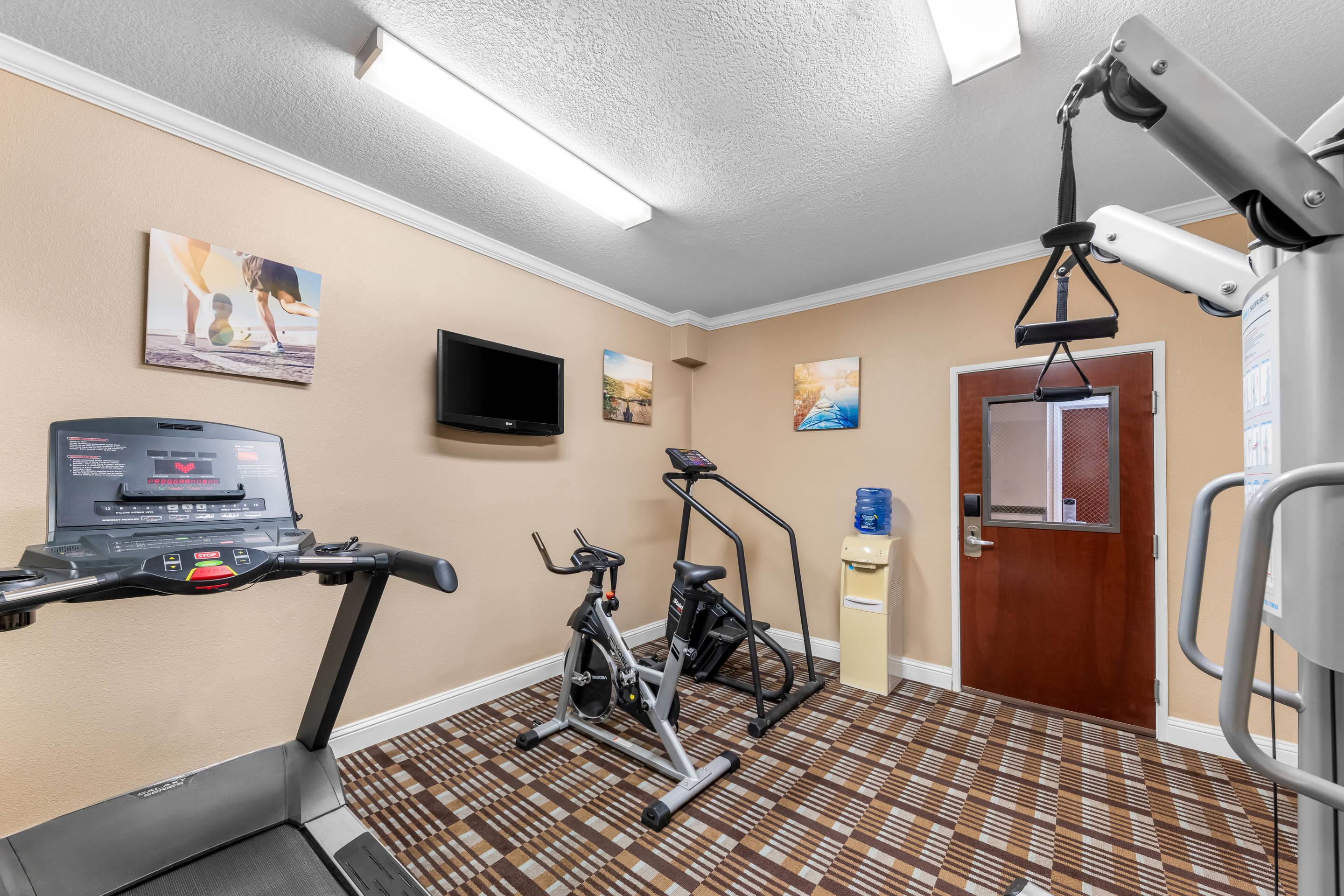 Fitness center | Comfort Inn Corsicana East