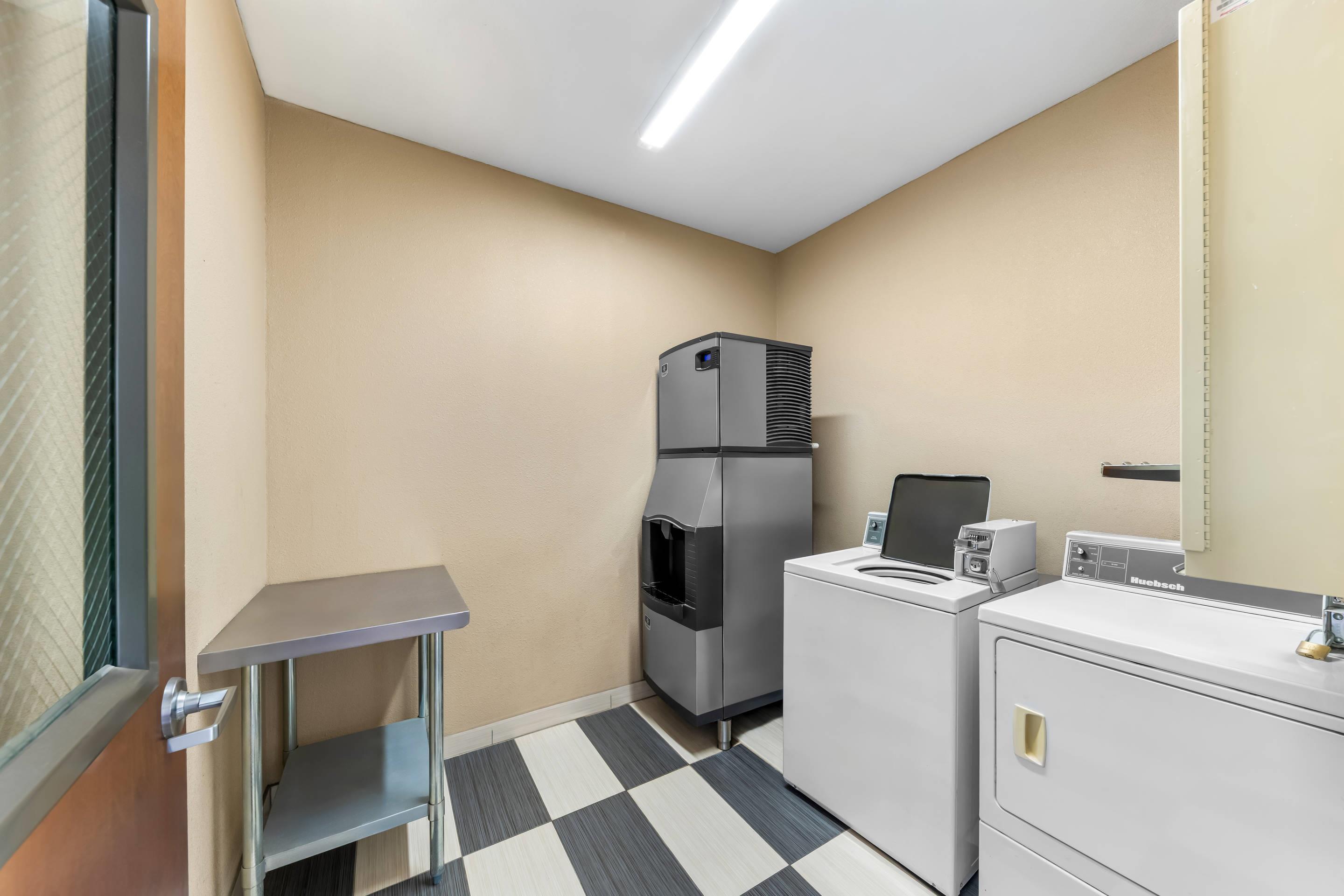 Guest laundry facilities | Comfort Inn Corsicana East
