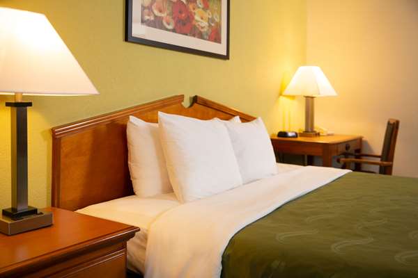  - Quality Inn Arlington Highlands Arlington - I-20, Exit 450