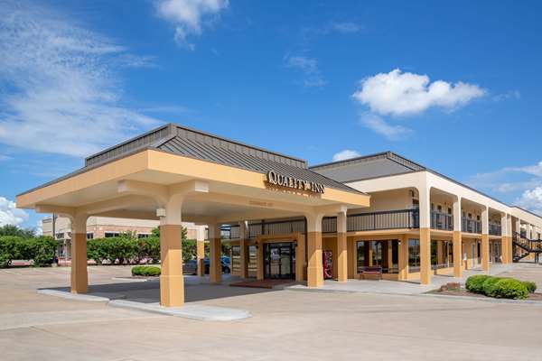 Exterior view - Quality Inn Arlington Highlands Arlington - I-20, Exit 450