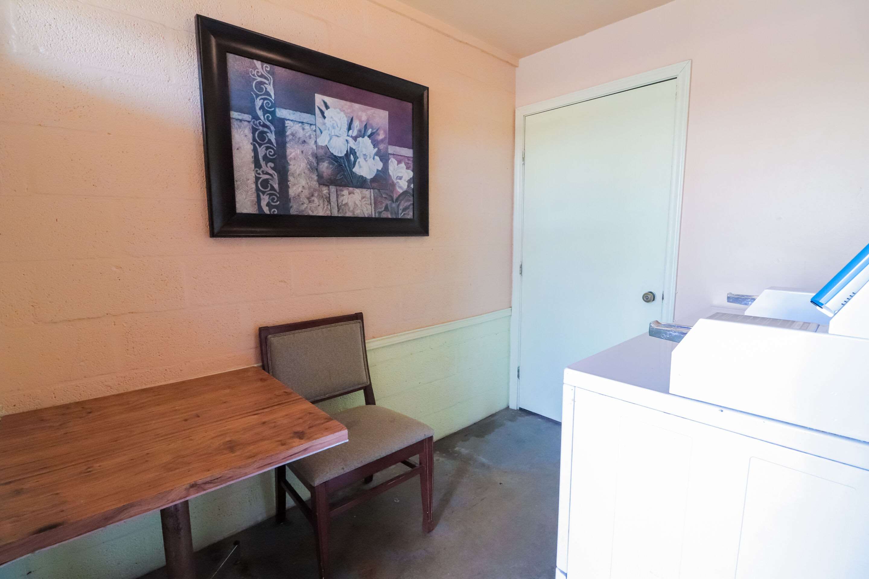 Guest laundry facilities | Rodeway Inn San Antonio Lackland AFB - SeaWorld