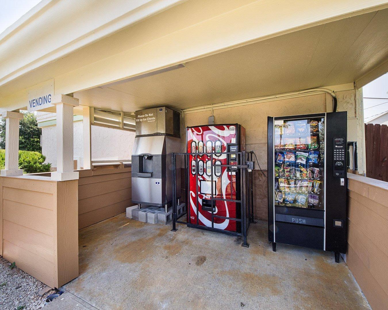 Hotel vending areas | Rodeway Inn San Antonio Lackland AFB - SeaWorld