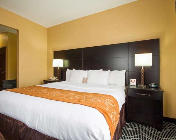  - Comfort Suites Rowlett - I-30, Exit 64